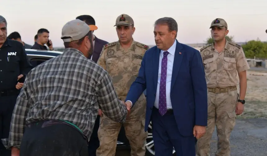 Şanlıurfa Valisi Hasan Şıldak Deprem Bölgesinde İncelemelerde Bulundu