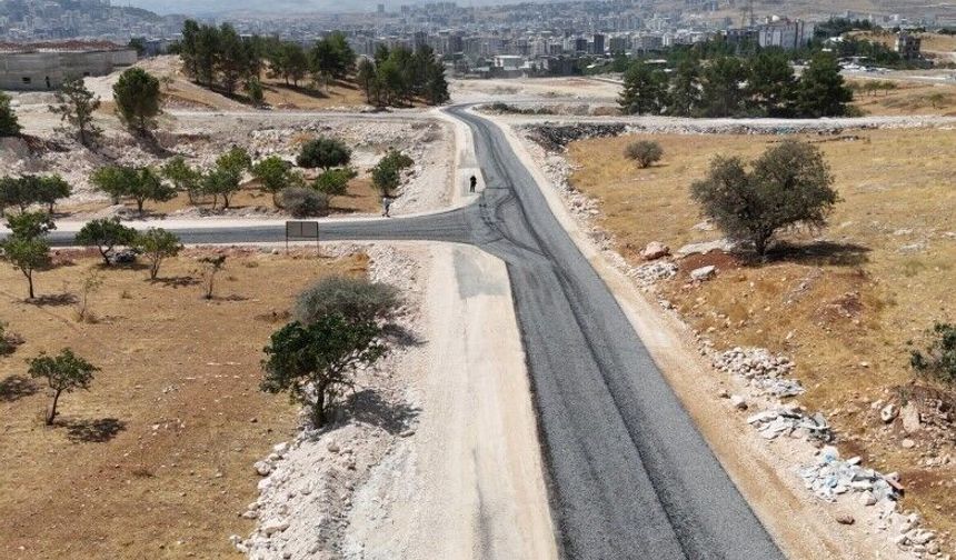 Şanlıurfa’da Çamlıyayla Mahallesi’nin Yolları Yenileniyor