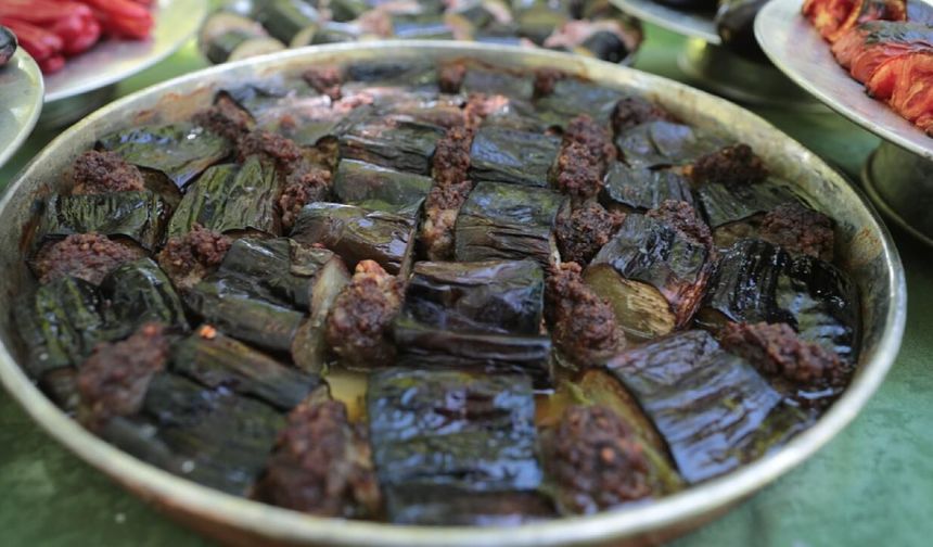 Şanlıurfa’da Tepsi Kebabı Nasıl Yapılıyor?