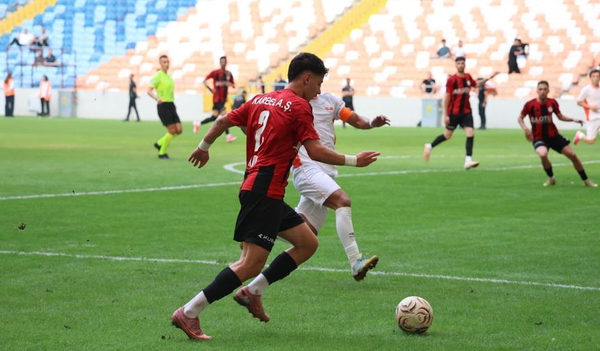 Şanlıurfa temsilcisi Karaköprü Belediyespor zirve takibini sürdürüyor