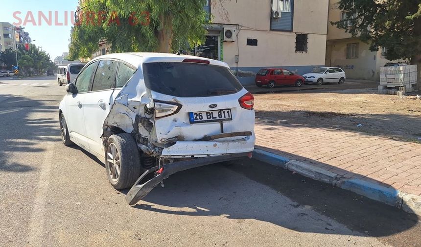 Şanlıurfa Birecik’te Trafik Kazası: Otomobil Takla Attı, 2 Yaralı
