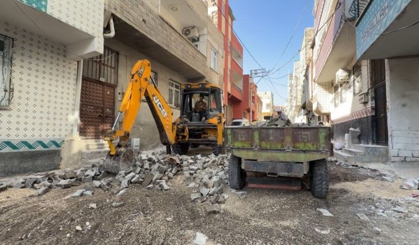 Şanlıurfa Eyyübiye’de 14 Mahallede Altyapı Sonrası Yol Çalışması