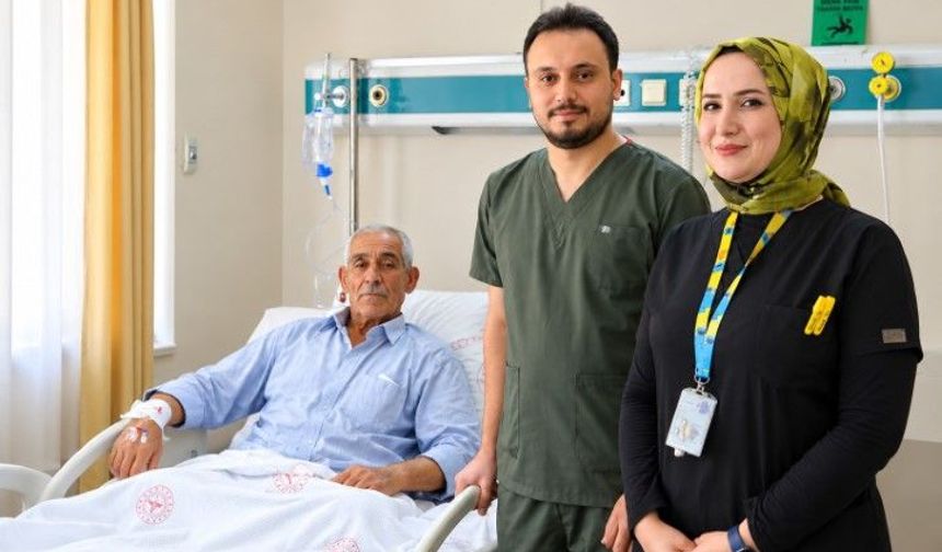Şanlıurfa’da 60 Yaşındaki Hastaya Minimal Kesiyle Kalp Ameliyatı
