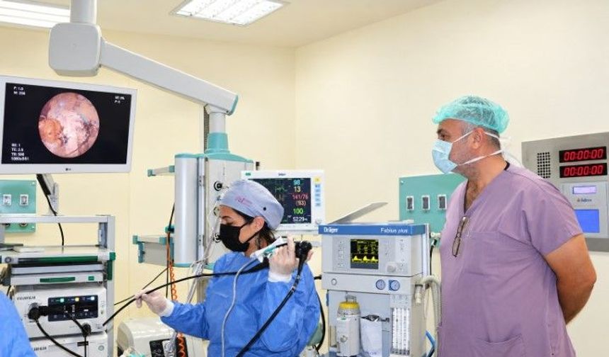 Şanlıurfa’da Bronşlardaki Kitlelere Göğüs Kafesi Açılmadan Müdahale
