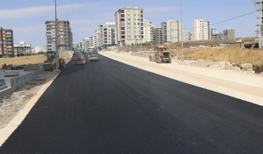 Şanlıurfa’da Şehir Hastanesi’ne Ulaşımı Kolaylaştıracak Bulvar Asfaltlandı