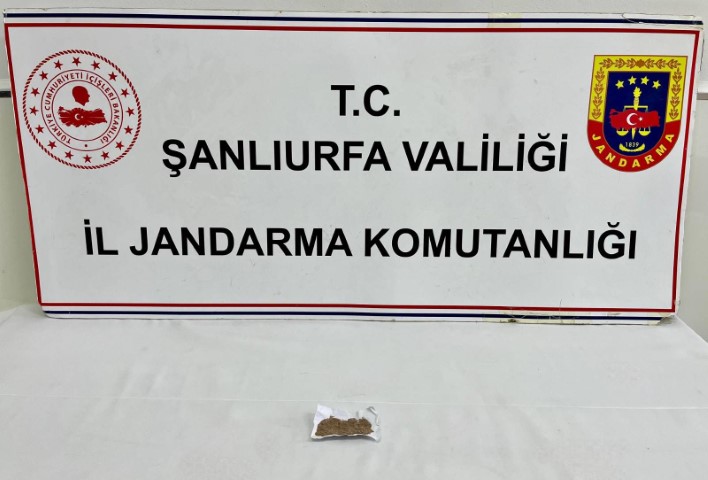 Şanlıurfa’da Narkotik Operasyonlarında Uyuşturucu Ele Geçirildi (3) (Küçük)