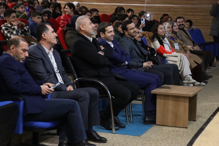 Şanlıurfa’da Yetim Çocuklar Karne Sevincini Doyasıya Yaşadı (5) (Küçük)