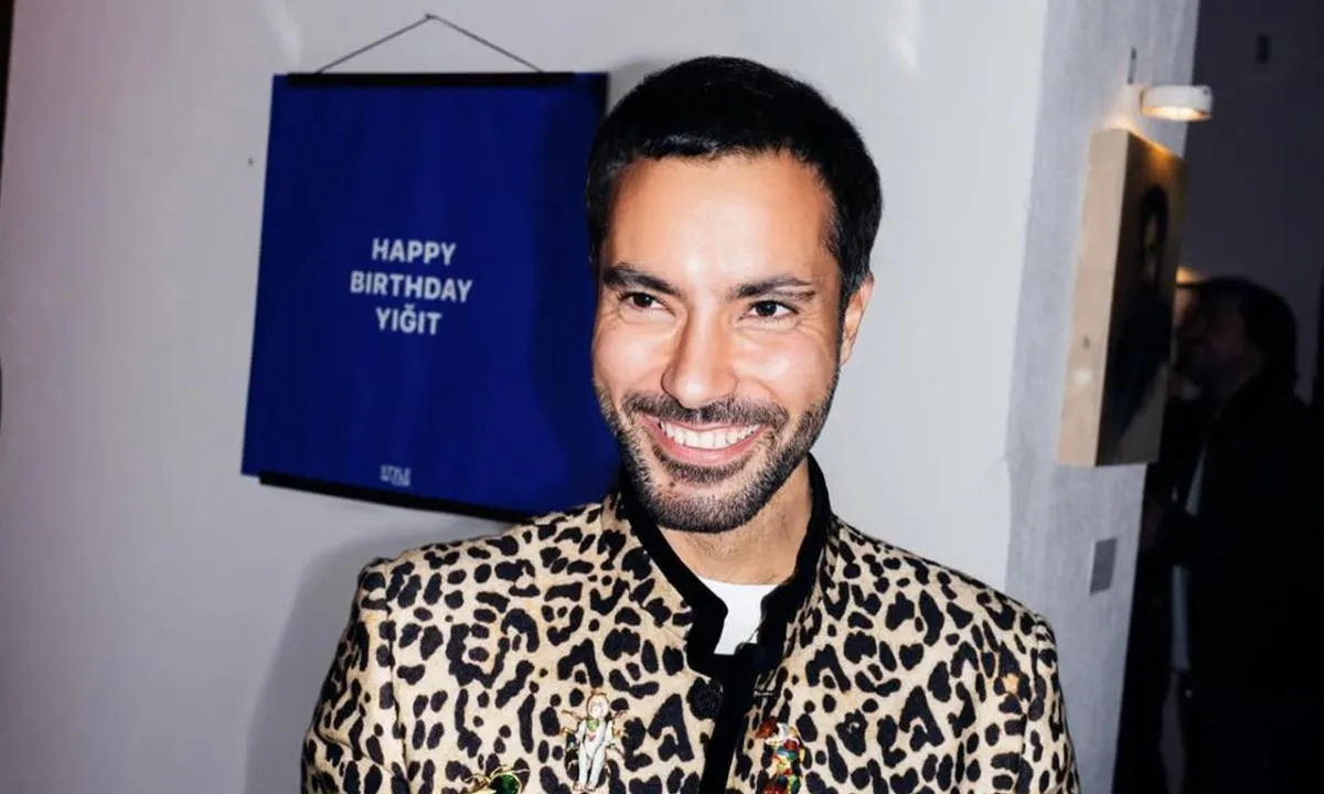 Yiğit Turhan (Dua Lipa'nın Türk arkadaşı) kimdir ne iş yapıyor?