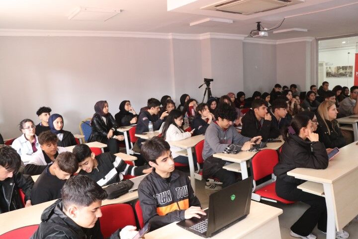 Büyükşehi̇r’den Gençlere Gelecek Odakli Eği̇ti̇m Hamlesi̇ (2) (Küçük)