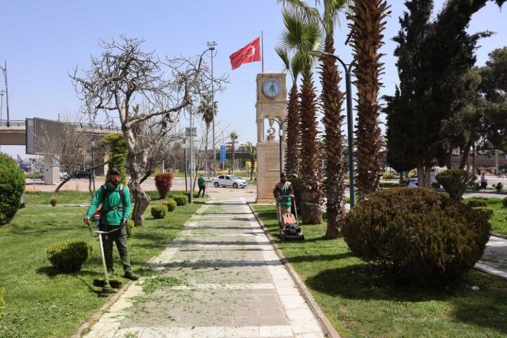 Hali̇li̇ye Beledi̇yesi̇’nden Park Ve Yeşi̇l Alanlarda Bakim Seferberli̇ği̇ (5) (Küçük)