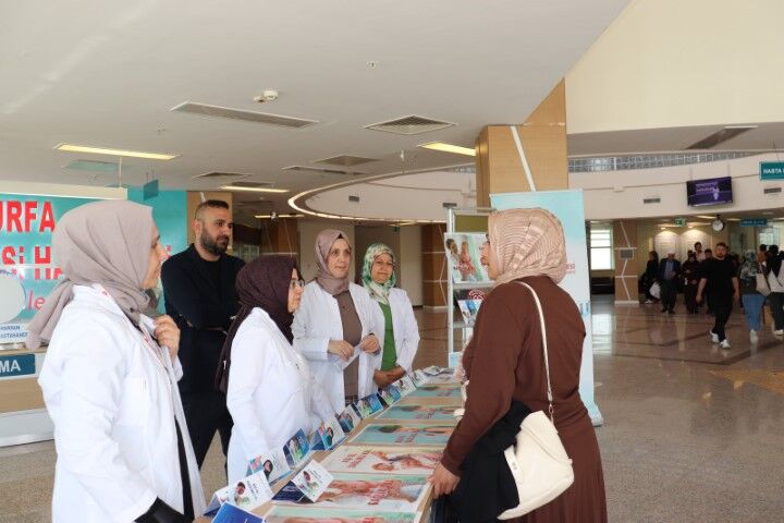 Şanlıurfa’da Aşının Önemi Vatandaşlara Anlatıldı (3) (Küçük)