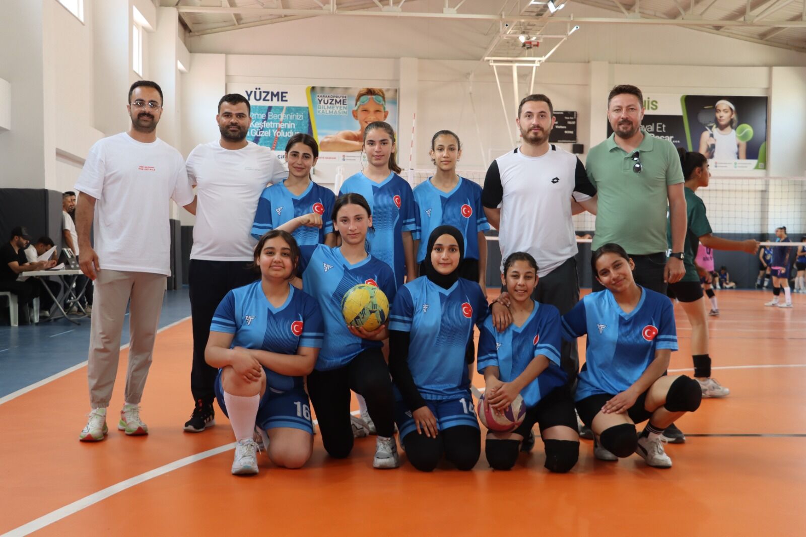 Karaköprü’de Voleybol Turnuvasinda Heyecan Sürüyor (5)
