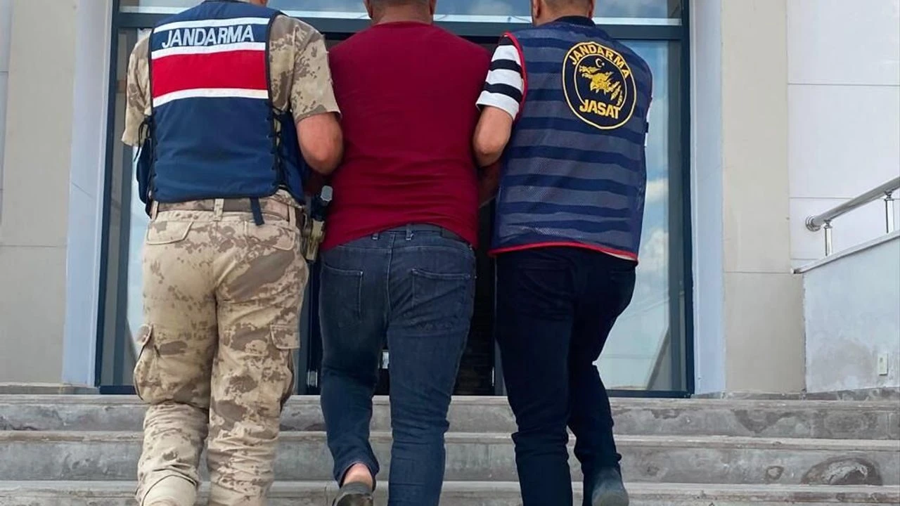Şanlıurfa Bozova’da Yağma Suçundan Aranan Şahıs Yakalandı
