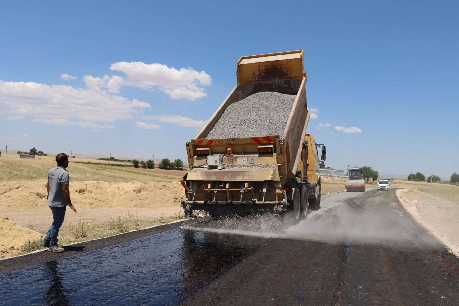 Başkan Gülpınar’ın Talimatıyla Beton Yol Seferberliği
