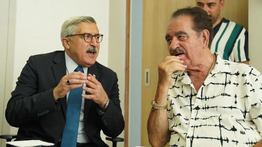 Hastanede Tedavi Gören İbrahim Tatlıses’e Moral Ziyareti