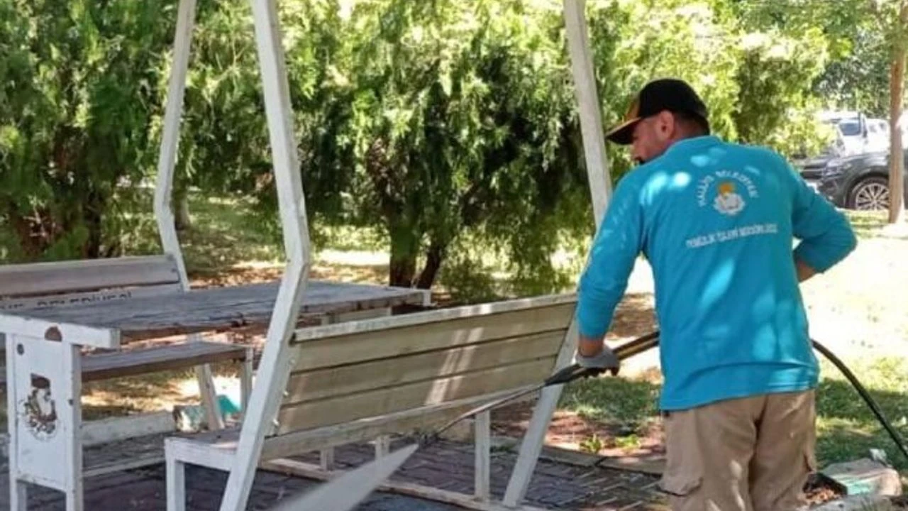 Cadde Ve Sokaklarda Temizlik Çalışmaları Aralıksız Sürüyor
