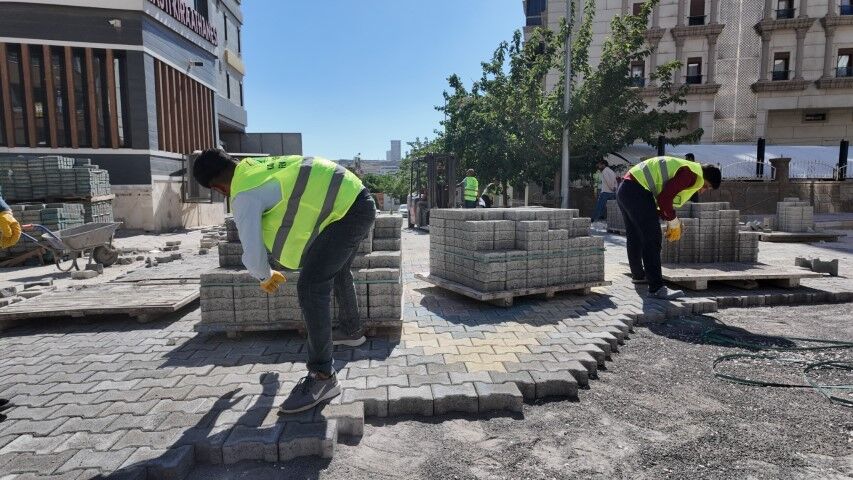 Karaköprü’de Yeni Yaşam Alanlarına Modern Yol Dokunuşu Devam Ediyor (2)