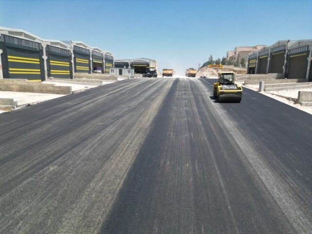 Şanlıurfa’da Ulaşım Rahatlıyor! Sanayi Sitesi Bölgesine Yeni Asfalt Çalışması