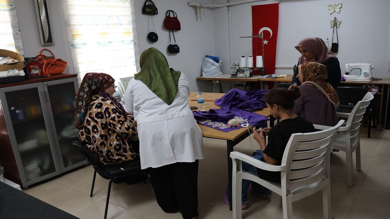 Şanlıurfa'da Kadınlara Yeni Fırsat! Eğitim Alıp Gelir Elde Ediyorlar