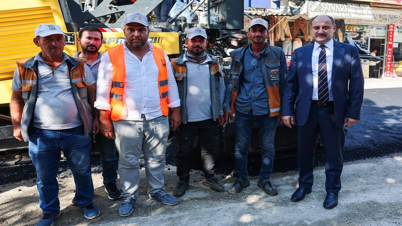 Hilvan'da Büyükşehir Rüzgarı: Başkan Gülpınar Vatandaşlarla Buluştu