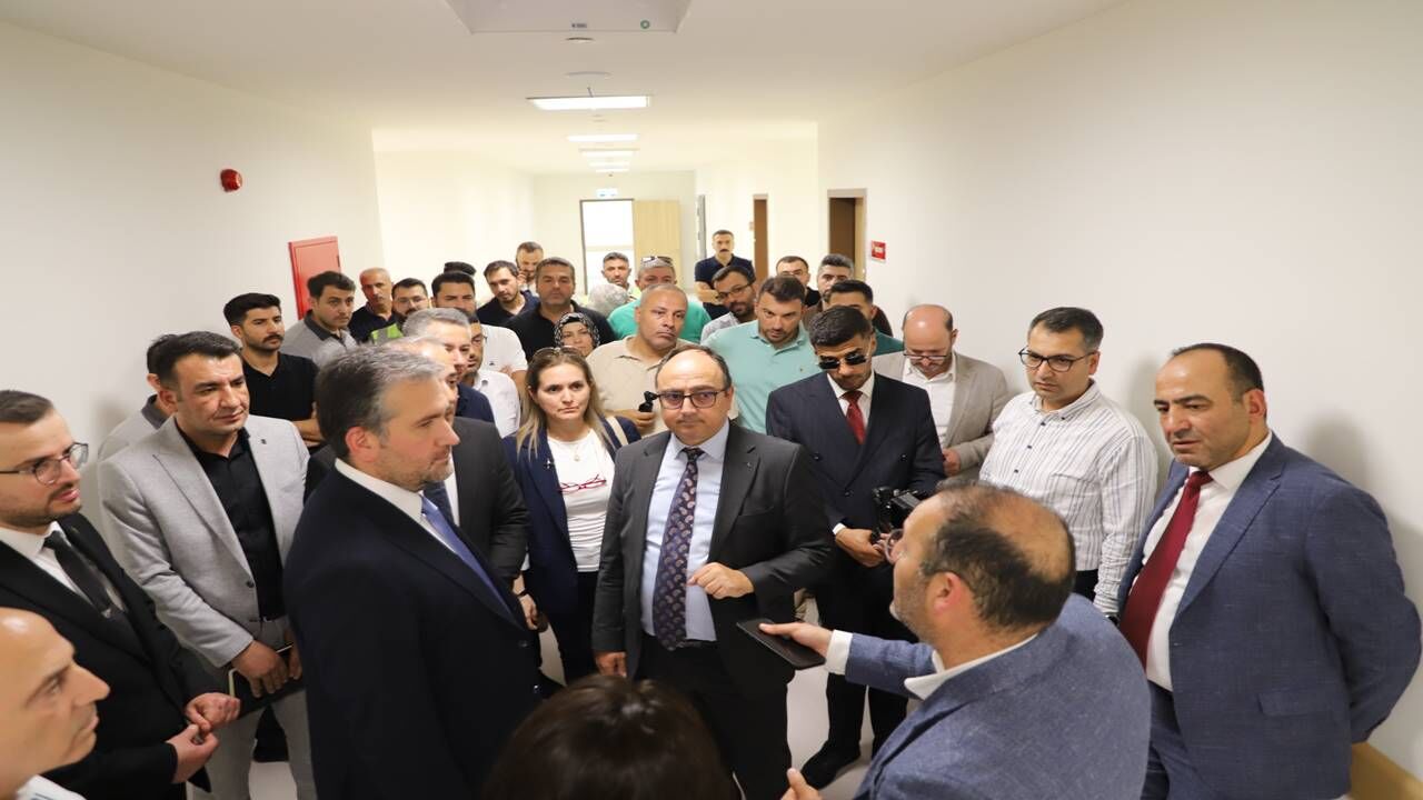 Şanlıurfa'nın Dev Hastanesinde Son Durum! Üst Düzey Heyet Şantiyeyi İnceledi