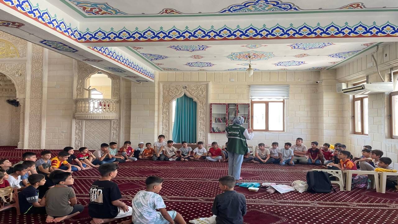 Şanlıurfa Yeşilay'dan Yaz Kur'an Kursu Öğrencilerine Bağımlılıkla Mücadele Eğitimi
