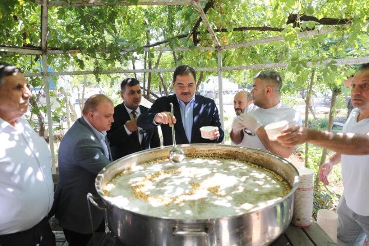 Başkan Canpolat Ve Sanayi Esnafı Aşure İkramında Bir Araya Geldi