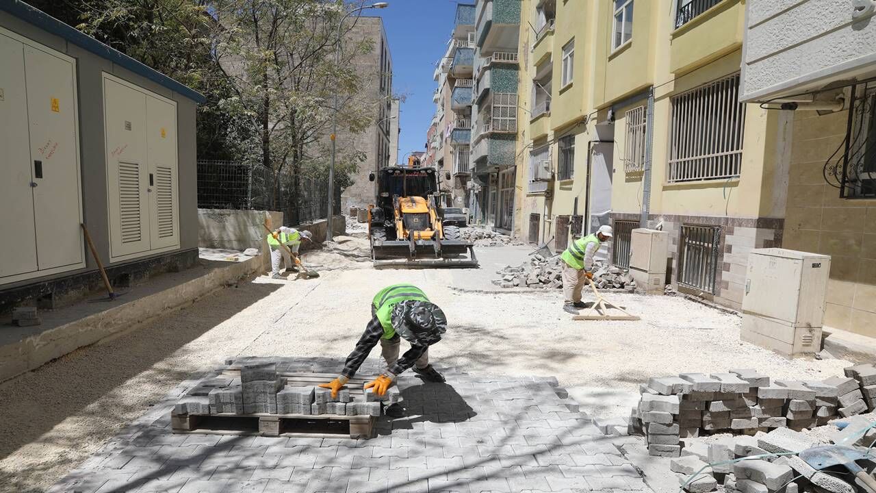 Yollar Sil Baştan Yenileniyor! Haliliye'de Büyük Üstyapı Seferberliği