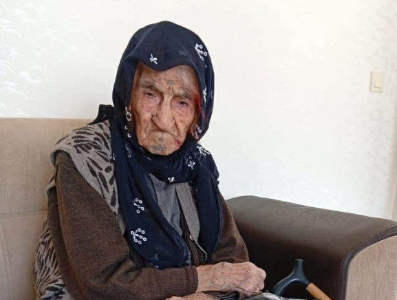 Aynur Ak Vefat Etti!