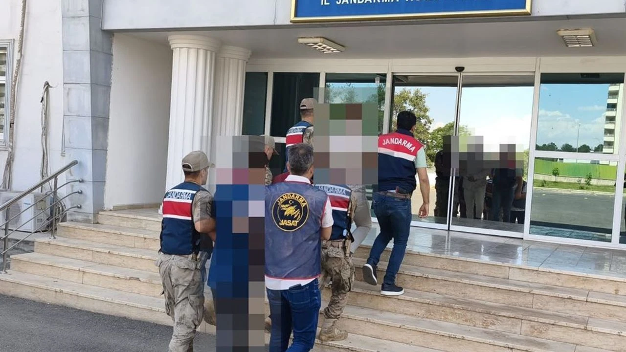 Şanlıurfa'da Göçmen Kaçakçılığına Büyük Darbe! 32 Organizatöre İşlem