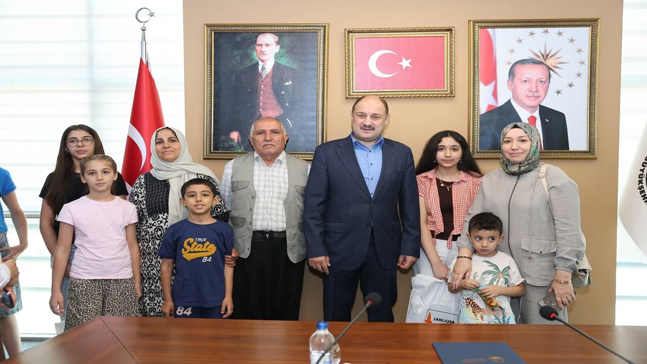 Şanlıurfa'da LGS Şampiyonlarına Başkan Gülpınar'dan Büyük Ödül!
