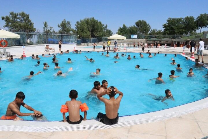 Şanlıurfa Büyükşehir'den Hem Serinleten Hem Hayat Kurtaran Hizmet!