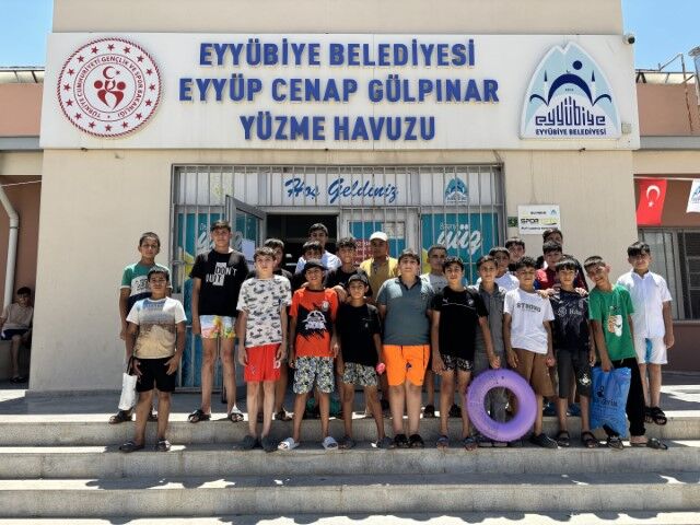 Şanlıurfa Eyyübiye Belediyesi Yüzme Havuzunda Sezon Hareketliliği