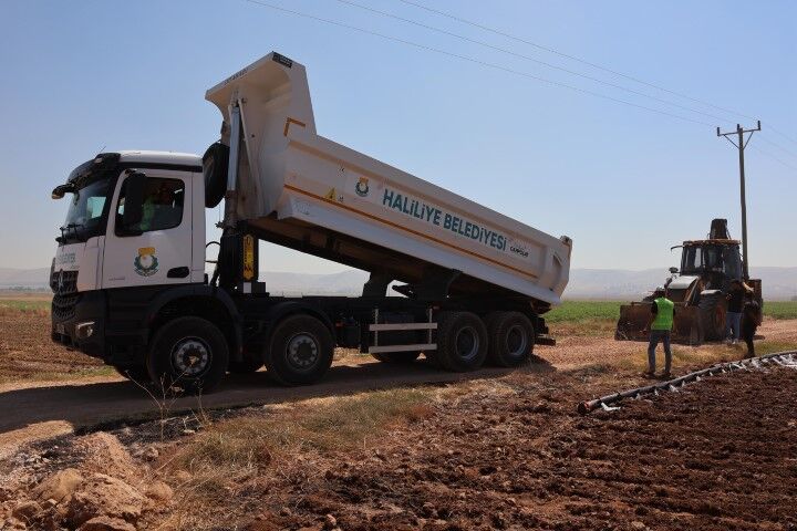 Şanlıurfa Haliliye'de Kırsal Mahallelerin Yolları Yenileniyor (2)