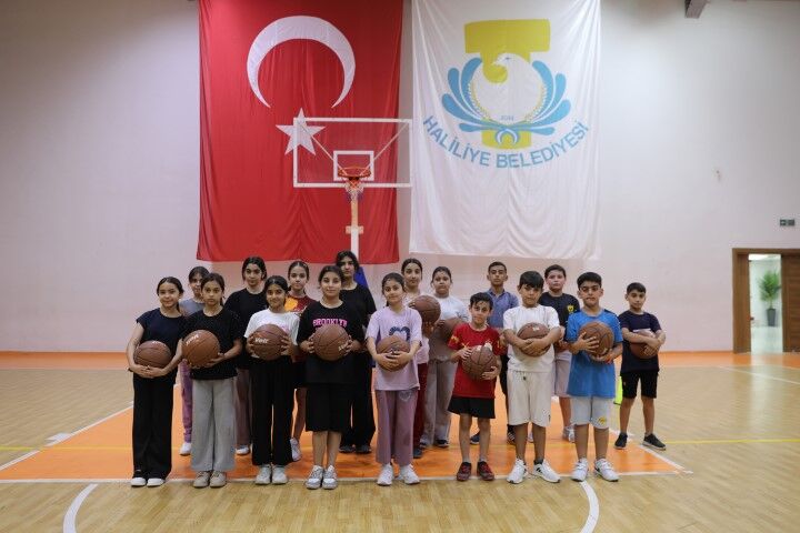 Şanlıurfa Haliliye'de Yaz Tatili Sporla Geçiyor! Basketbol Kursları Dolu Dolu