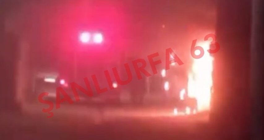 Şanlıurfa'da Gece Yarısı Trafo Yangını Paniği!