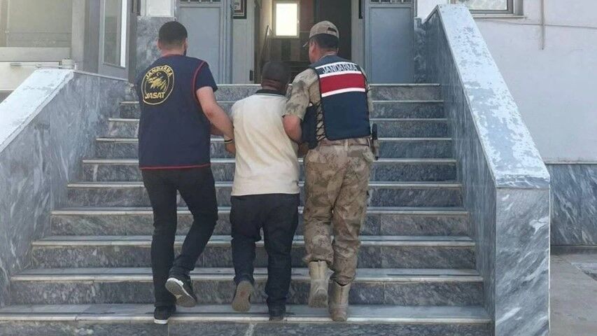 Şanlıurfa'da Hapis Cezası Bulunan Firari Jandarmadan Kaçamadı