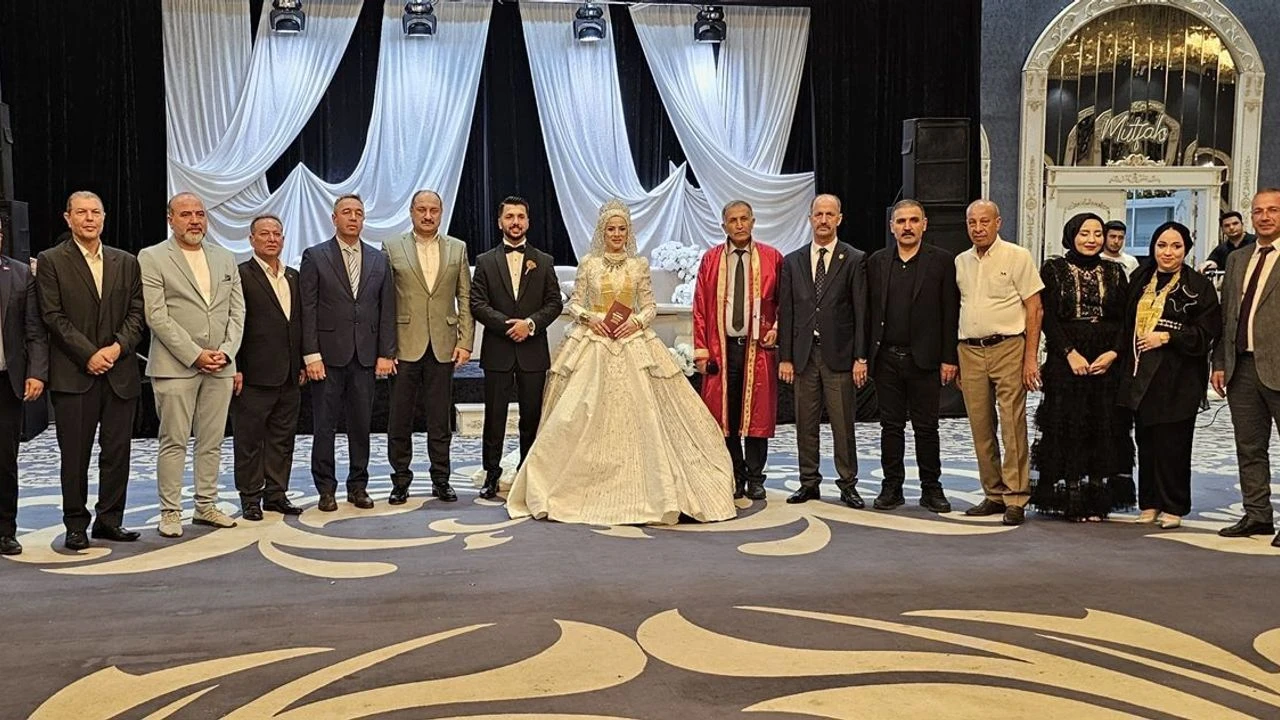 Şanlıurfa'da Şehit Yakınının Düğününde Duygulandıran Anlar!