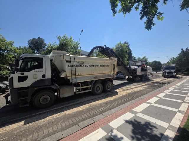 Şanlıurfa Büyükşehir Belediyesi'nden Siverek'e Modern Yol Hamlesi!