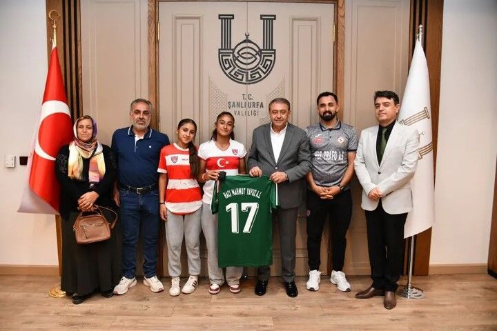 Şanlıurfa'nın Avrupa Gol Kraliçesine Vali Şıldak'tan Tebrik!