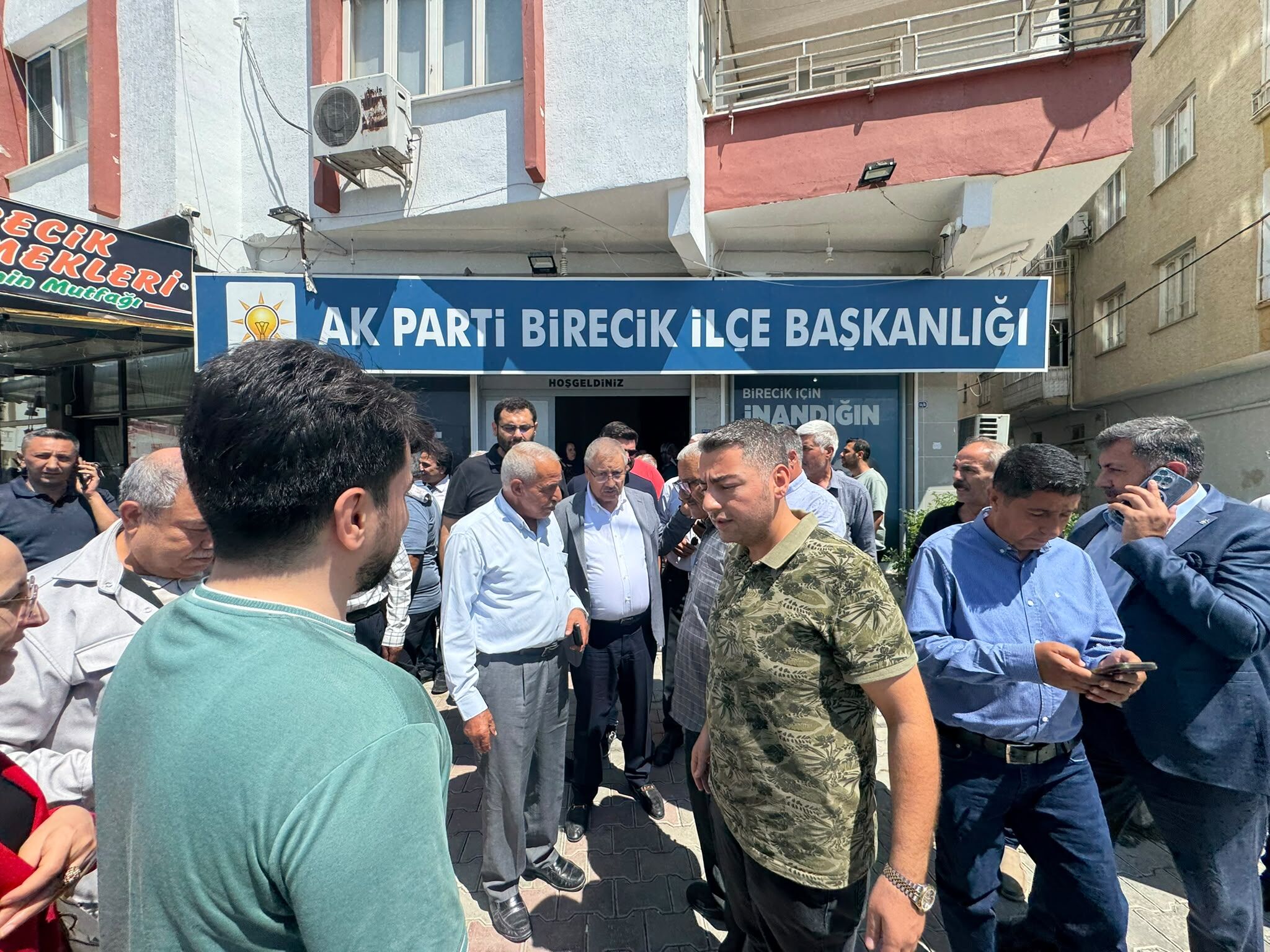 Birecik’te Salih Sezen Ak Parti’ye Katıldı