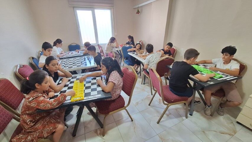 Büyükşehi̇r, Bi̇nlerce Genci̇ Gençli̇k Merkezleri̇nde Buluşturuyor (10) (Küçük)