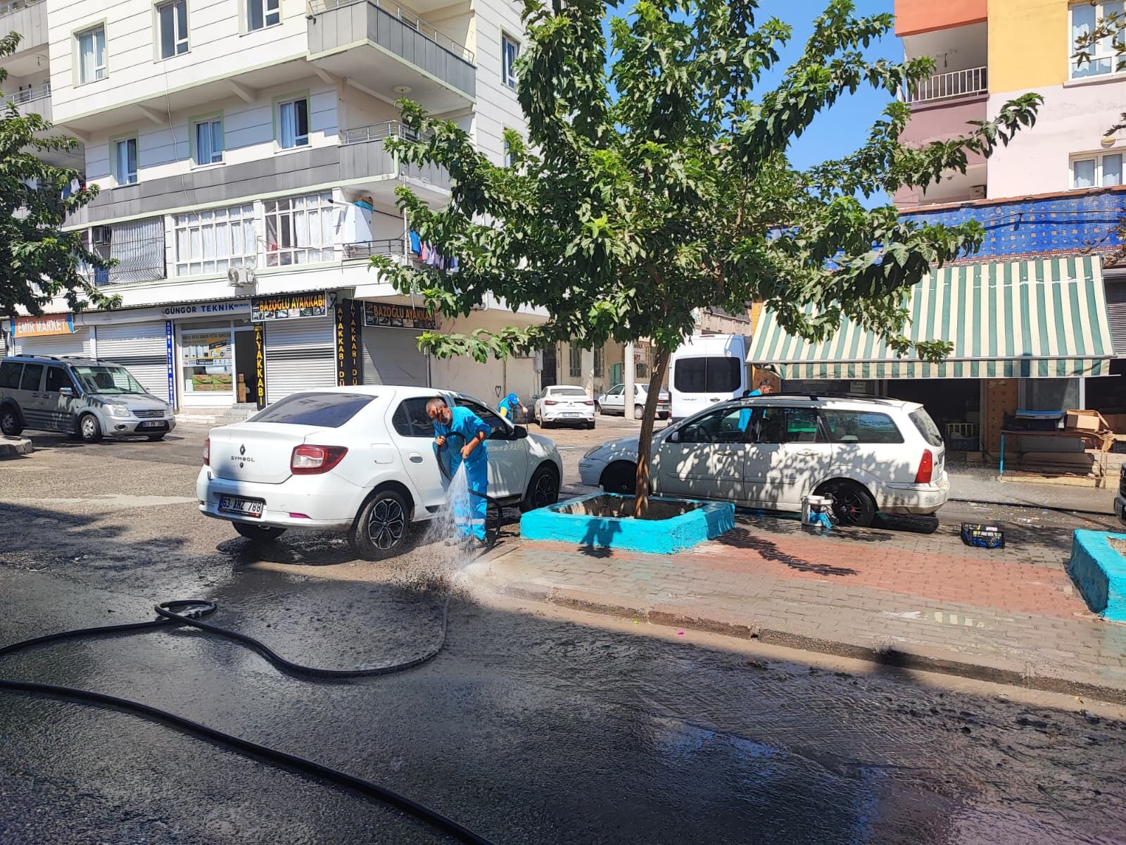 Eyyübiye Belediyesi Temizlik Çalışmalarını Gece Gündüz Sürdürüyor (3)