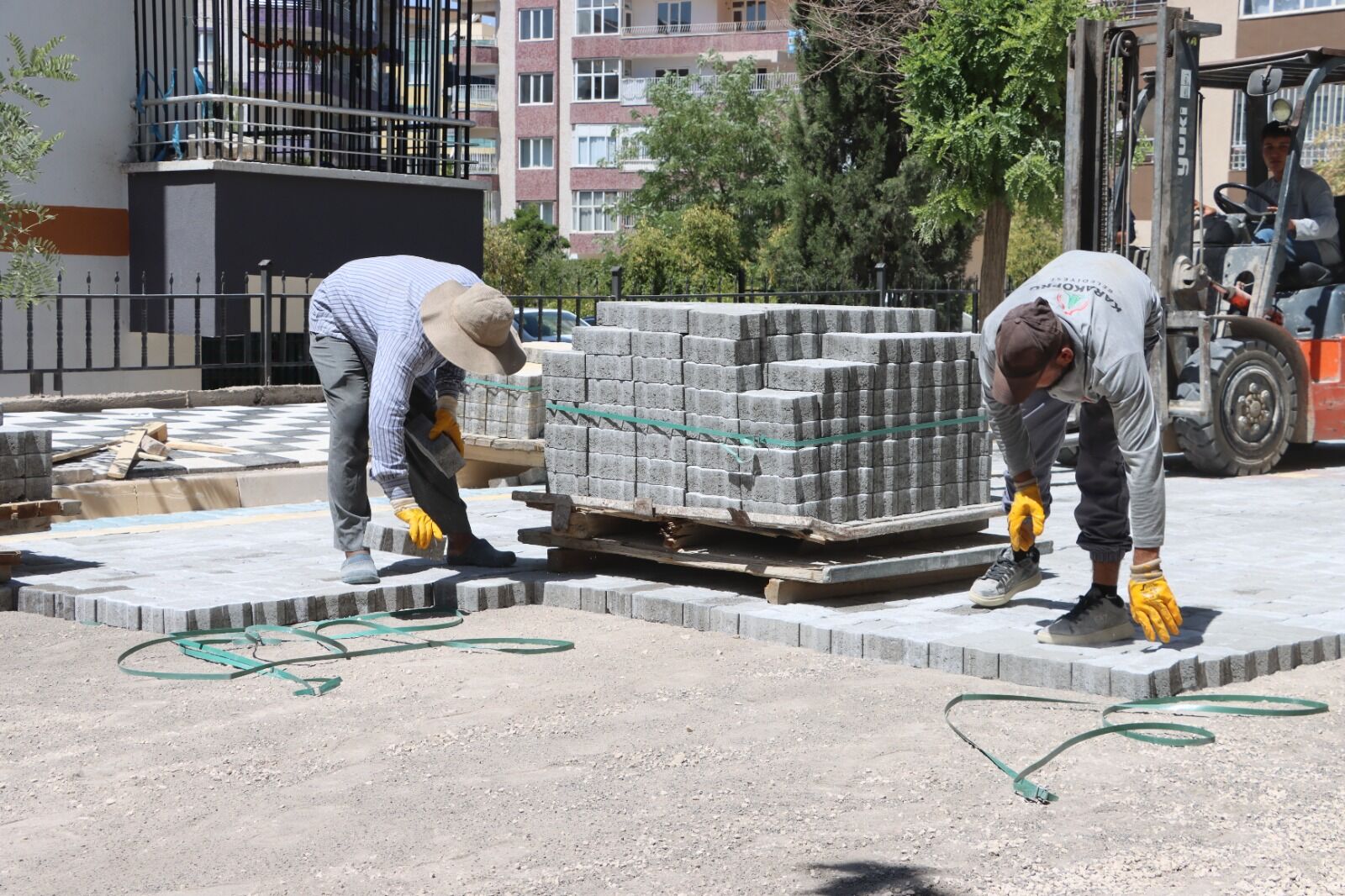 Alibaba Mahallesi'nde Prestij Sokak Çalışmaları Sürüyor