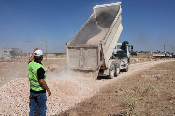Şanlıurfa Haliliye’de Kırsal Yollar Yenileniyor (1)