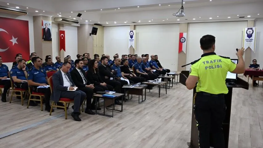 Sanliurfa Il Emniyet Muduru Atilla Aksoydan Guvenlik Toplantisi 3
