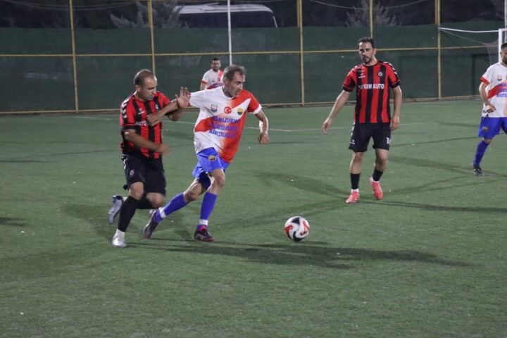 Şanlıurfa’da 35 Yaş Üstü Masterler Turnuvasında Yarı Final Heyecanı (4)