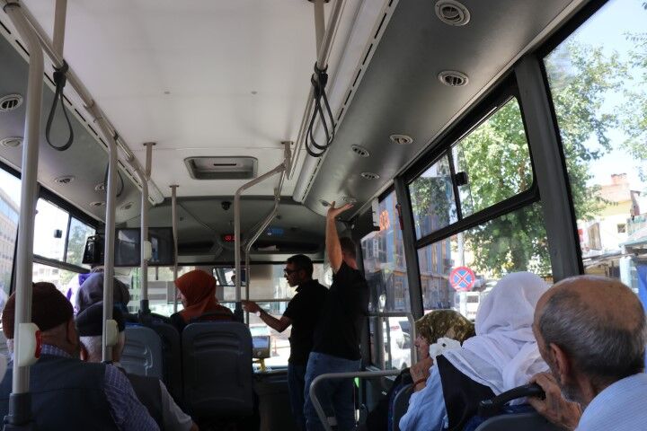 Şanliurfa'da Kli̇masiz Otobüse Geçi̇t Yok! (5) (Küçük)