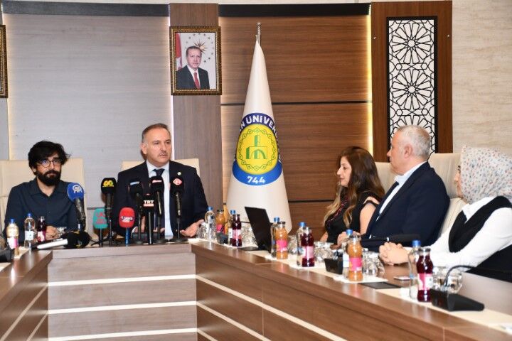 Vox Humanis’in Dünya Birinciliği Harran Üniversitesi’nde Kutlandı (4)
