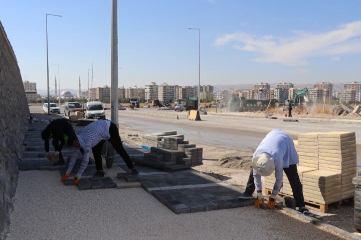 Büyükşehi̇r, Şanliurfa Şehi̇r Hastanesi̇ Yolunda Ulaşimi Rahatlatiyor (4) (Küçük)